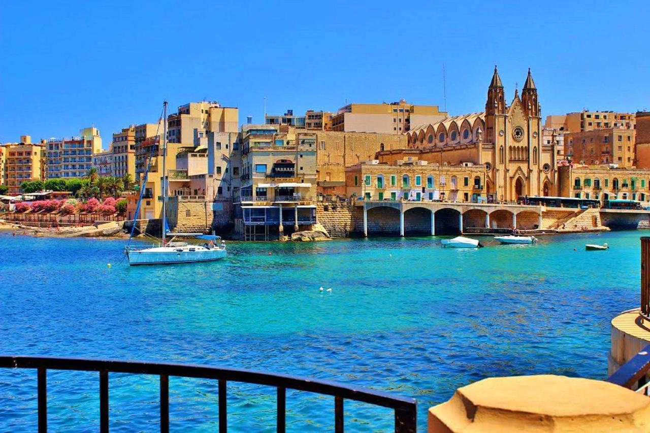 Picturesque Pad Steps From The Seafront Apartment Sliema